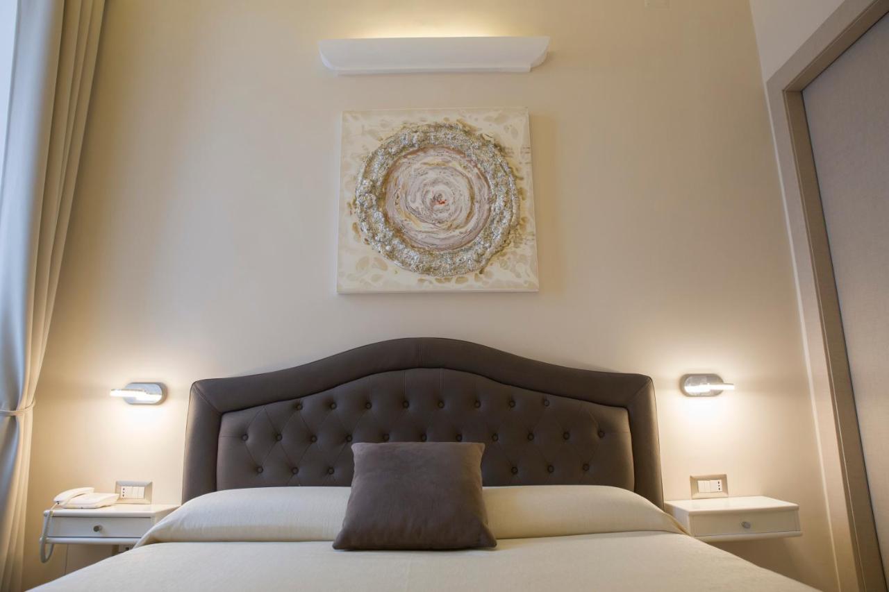 Royal Luxury 3* Nápoles