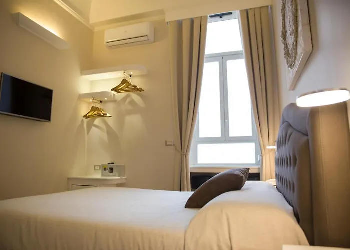 Royal Rooms Luxury Suite